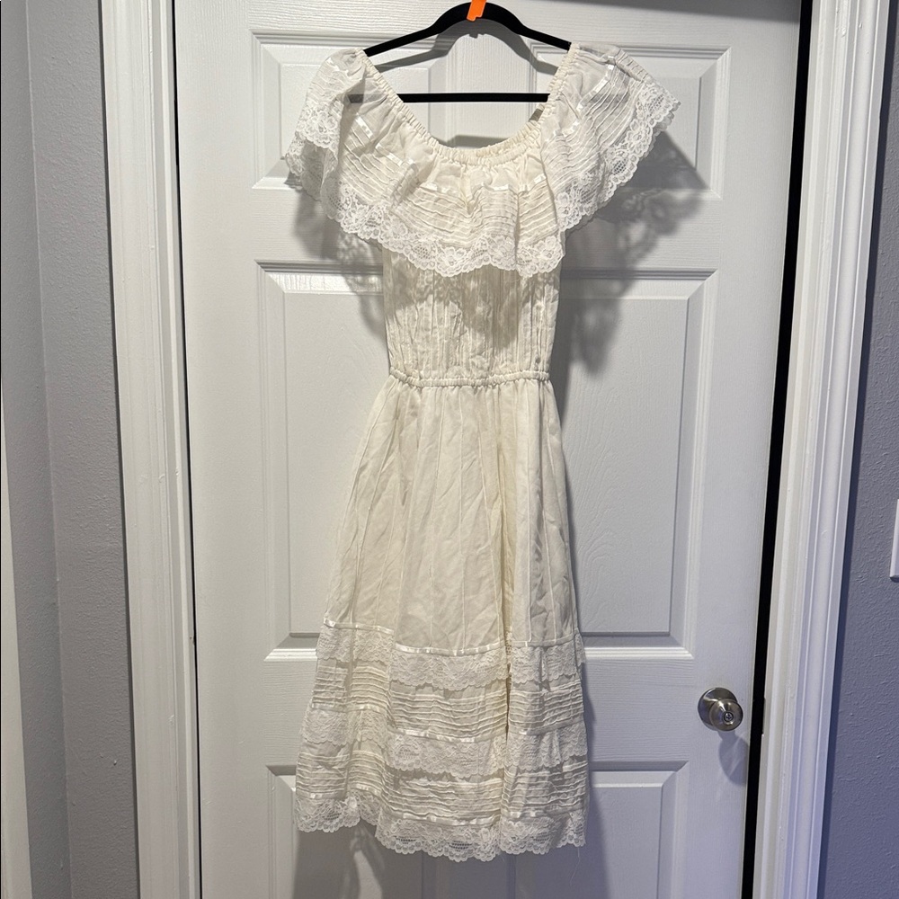 Elegant White Lace Off-Shoulder Dress